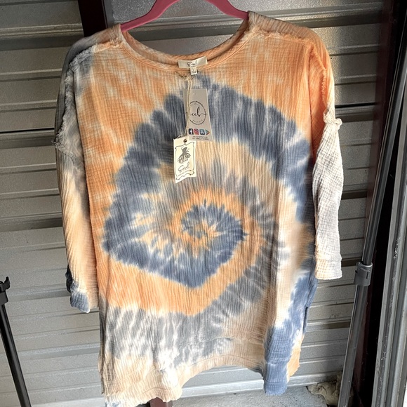 easel Tops - Easel Size L Tie Dye NWT